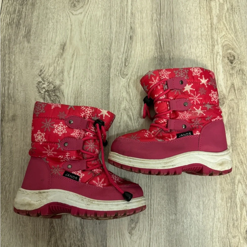 Cozy Pink Snowflake Winter Boots